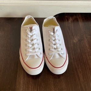 Women’s low All-Star Converse